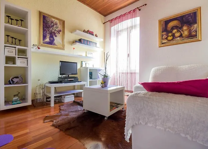 Kuca Za Odmor Lucy Lejlighed *