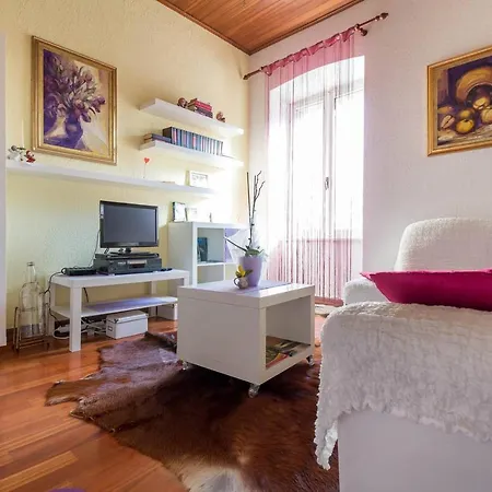 Kuća Za Odmor Lucy Apartament *